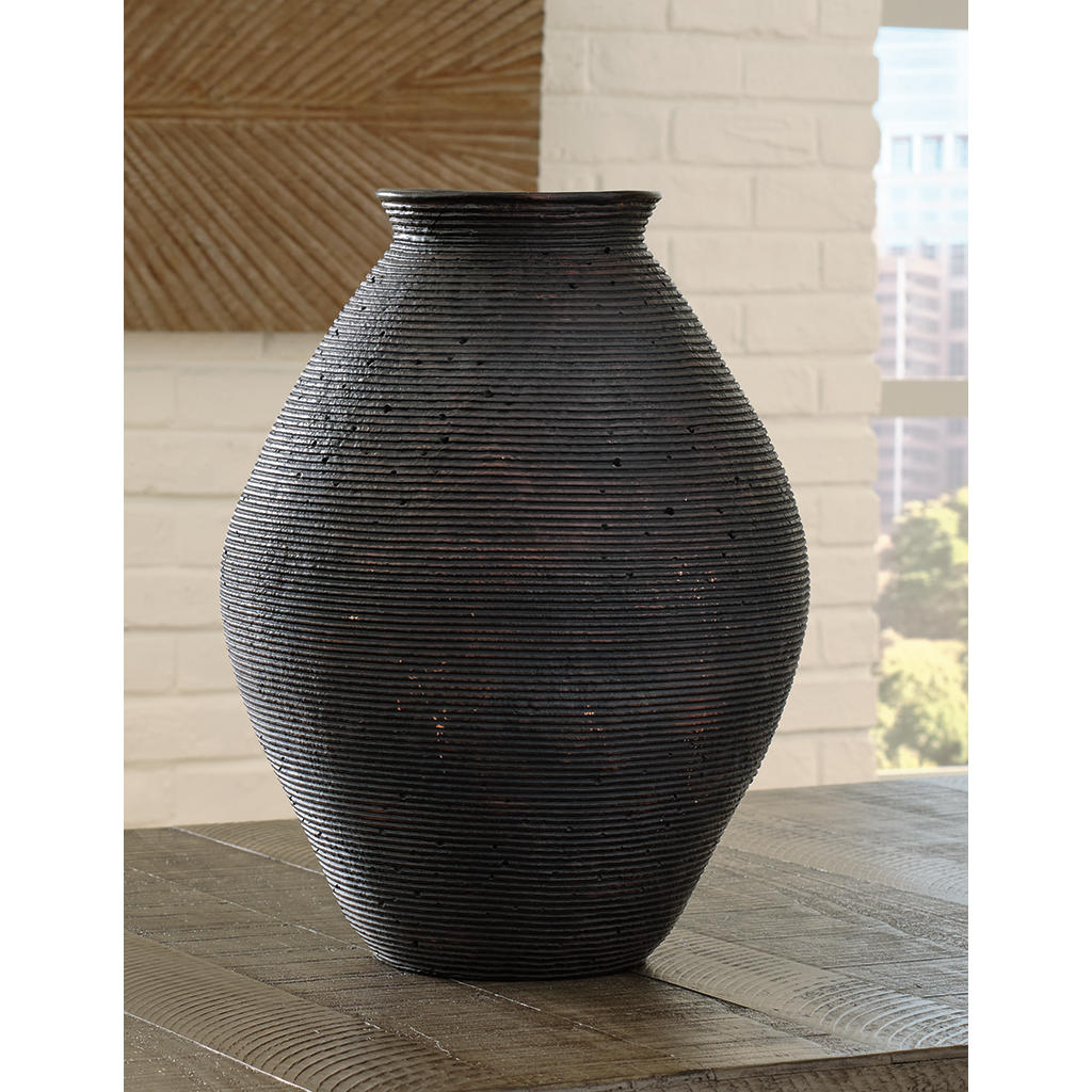 Hannela Vase Signature Design by Ashley® Home Accents