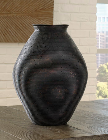 Hannela Vase Signature Design by Ashley® Home Accents