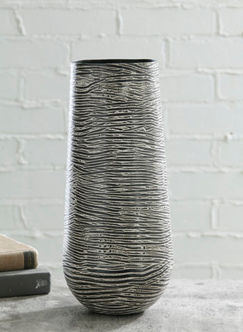 Fynn Vase Signature Design by Ashley® Home Accents