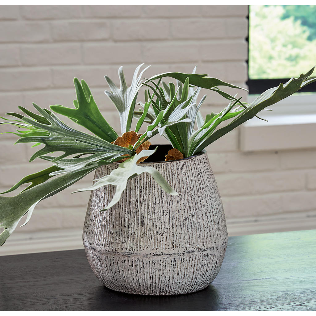 Claymount Vase Signature Design by Ashley® Home Accents