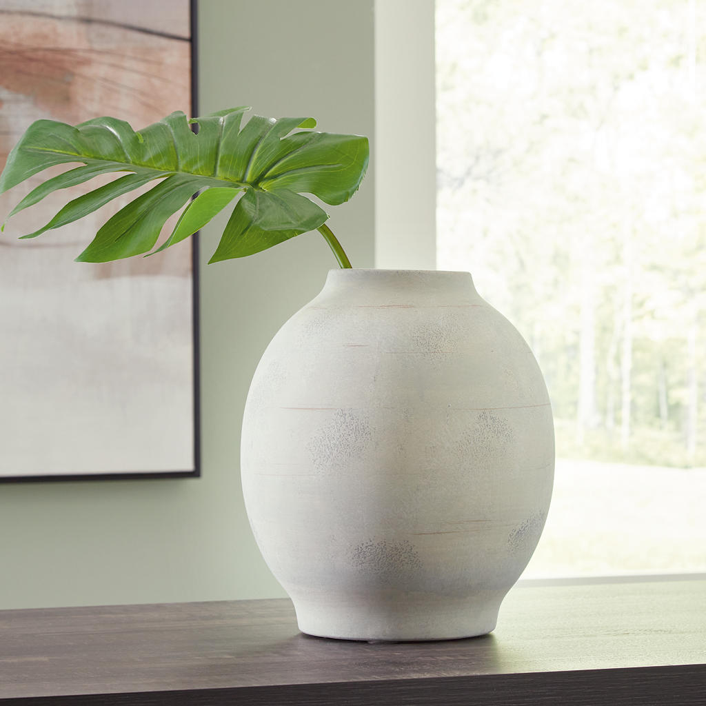 Clayson Vase Signature Design by Ashley® Home Accents