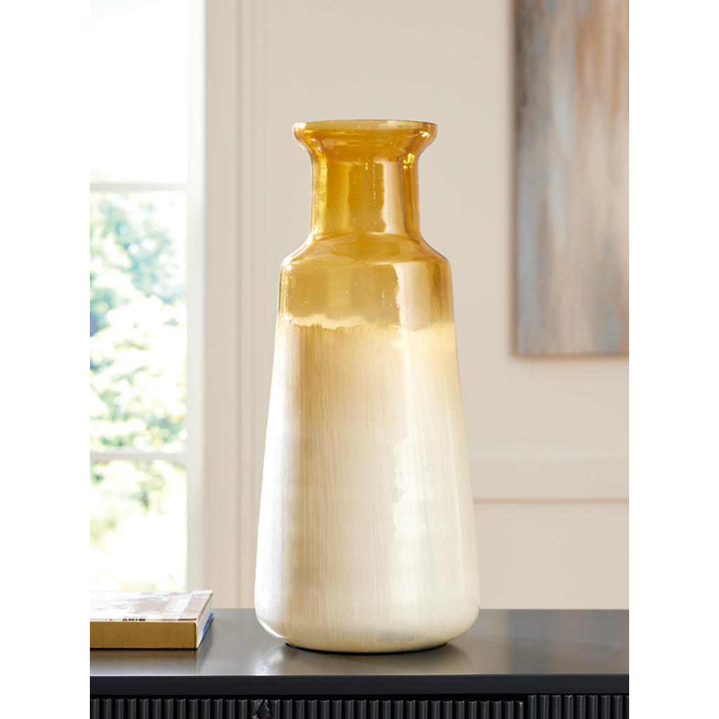 Wynburg Vase Signature Design by Ashley® Home Accents
