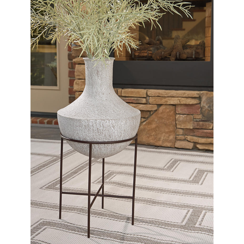 Estonbank Vase Signature Design by Ashley® Home Accents