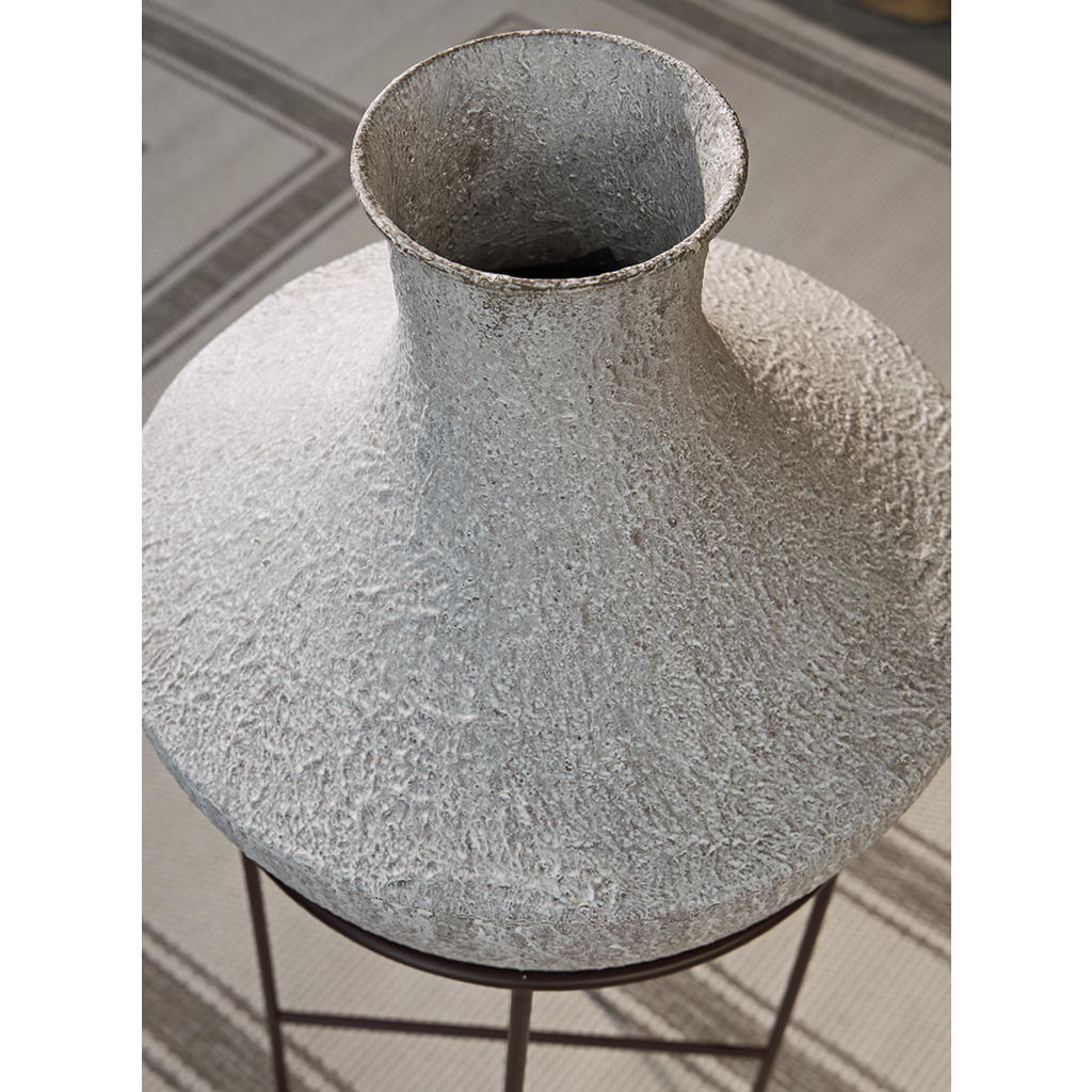 Estonbank Vase Signature Design by Ashley® Home Accents