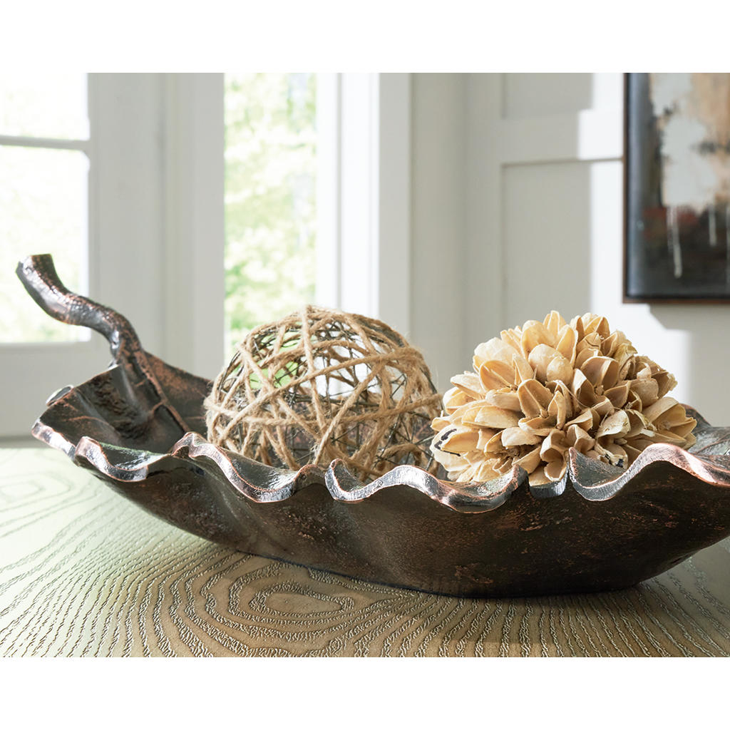 Avermund Sculpture Signature Design by Ashley® Home Accents