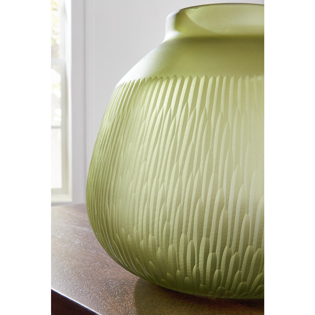 Scottyard Vase Signature Design by Ashley® Home Accents