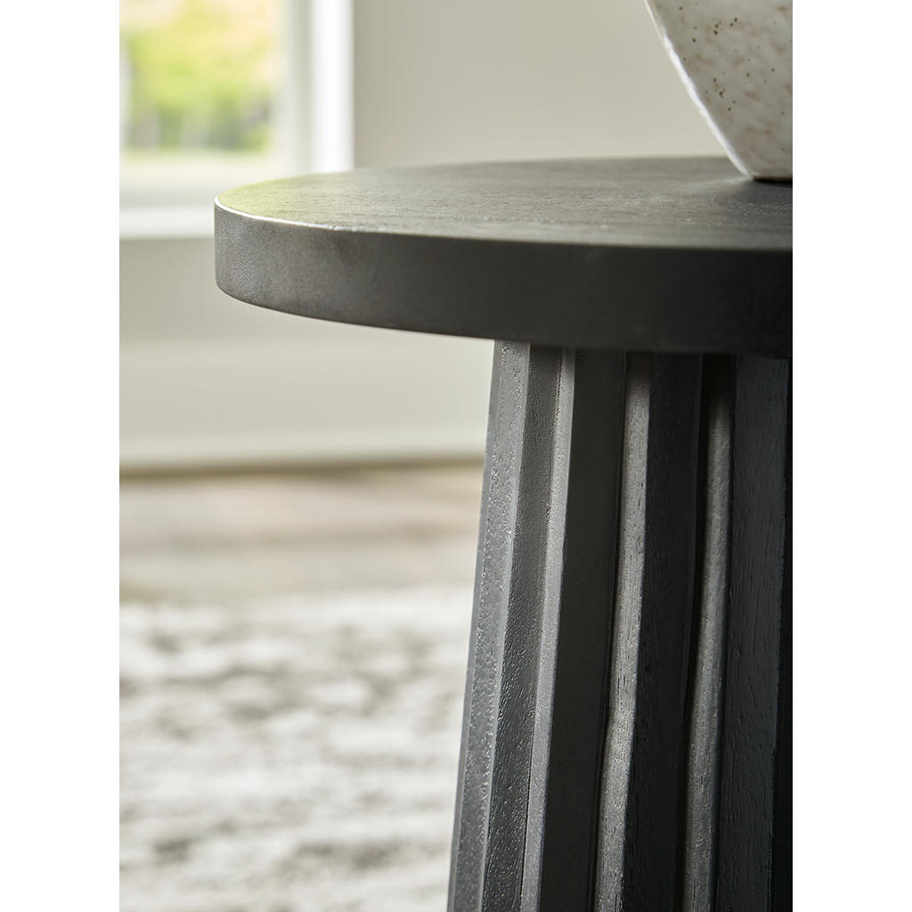 Ceilby Accent Table Signature Design by Ashley® Living Room