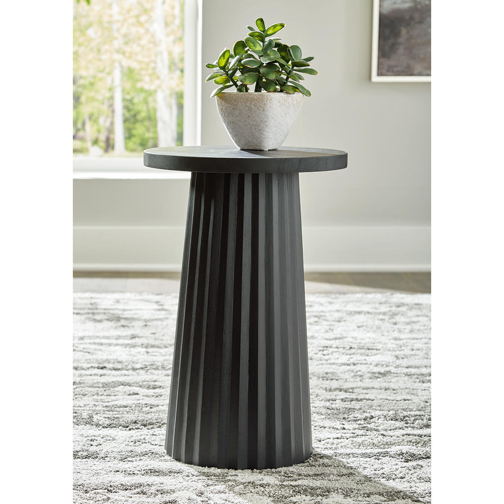Ceilby Accent Table Signature Design by Ashley® Living Room