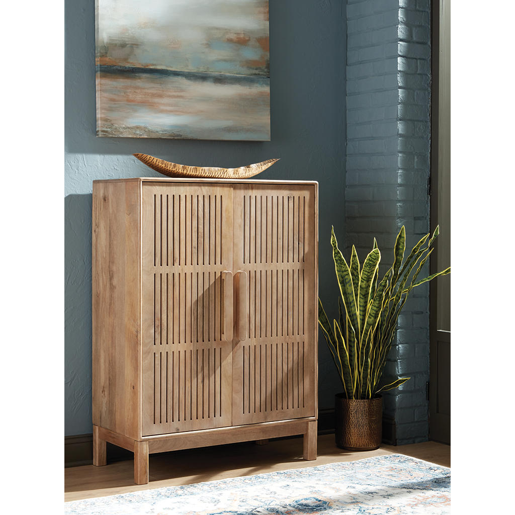 Pellamour Bar Cabinet Signature Design by Ashley® Dining Storage