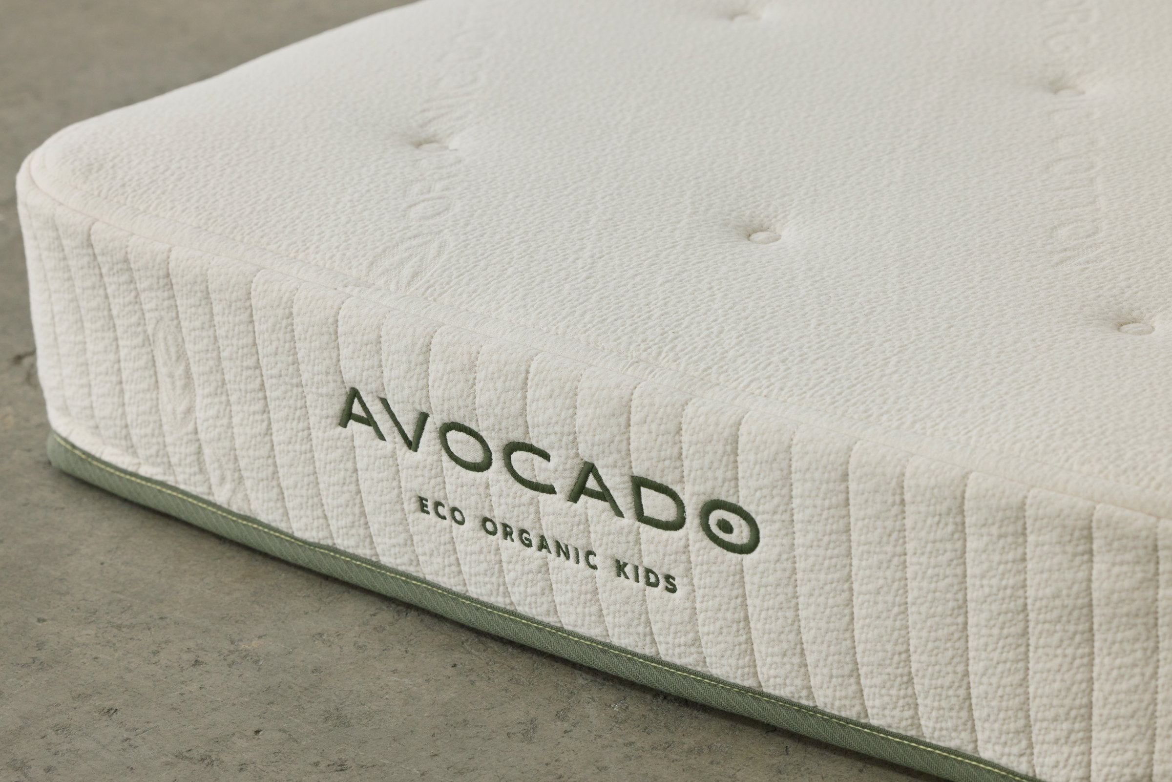 Avocado Eco Organic Kids Mattress — Low-Profile Latex Hybrid, 7.5 in