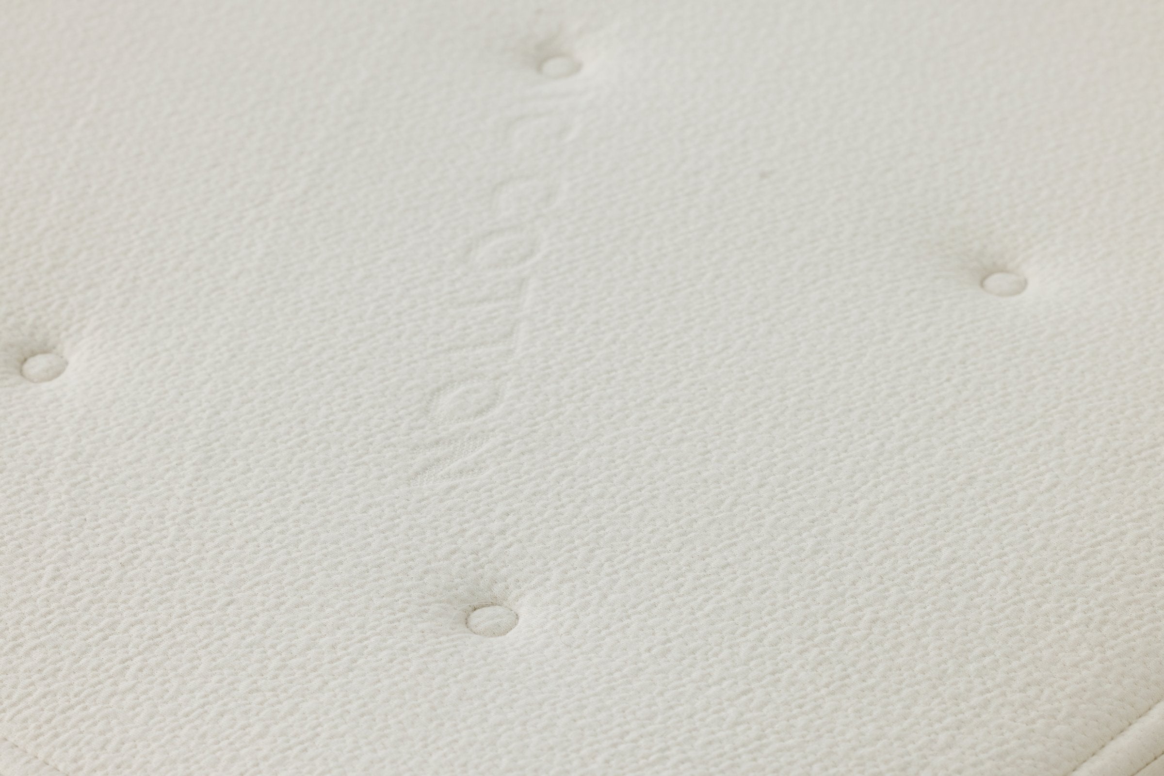 Avocado Eco Organic Kids Mattress — Low-Profile Latex Hybrid, 7.5 in
