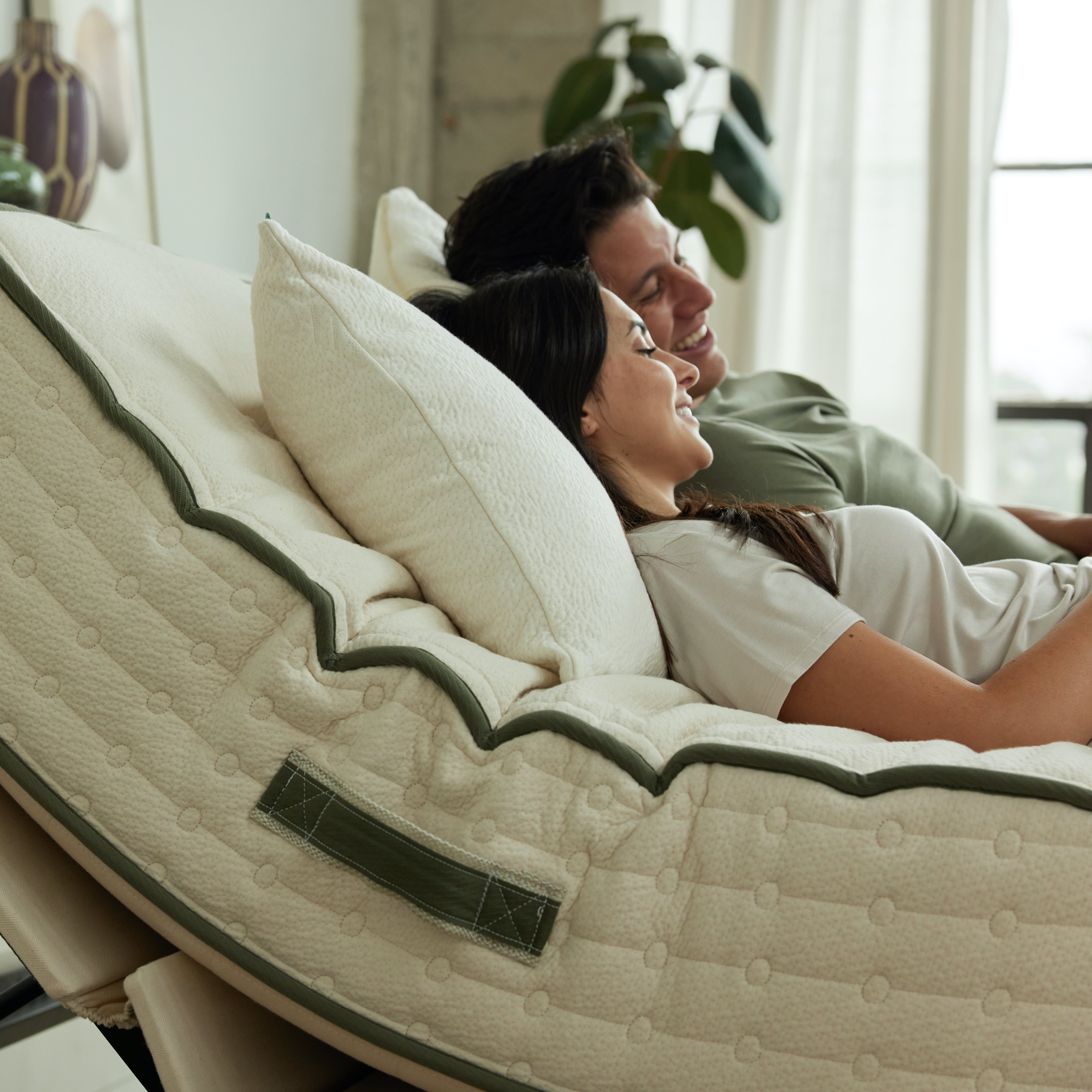 Avocado Eco Plus Adjustable Base — Lumbar Support, Deck-on-Deck Design