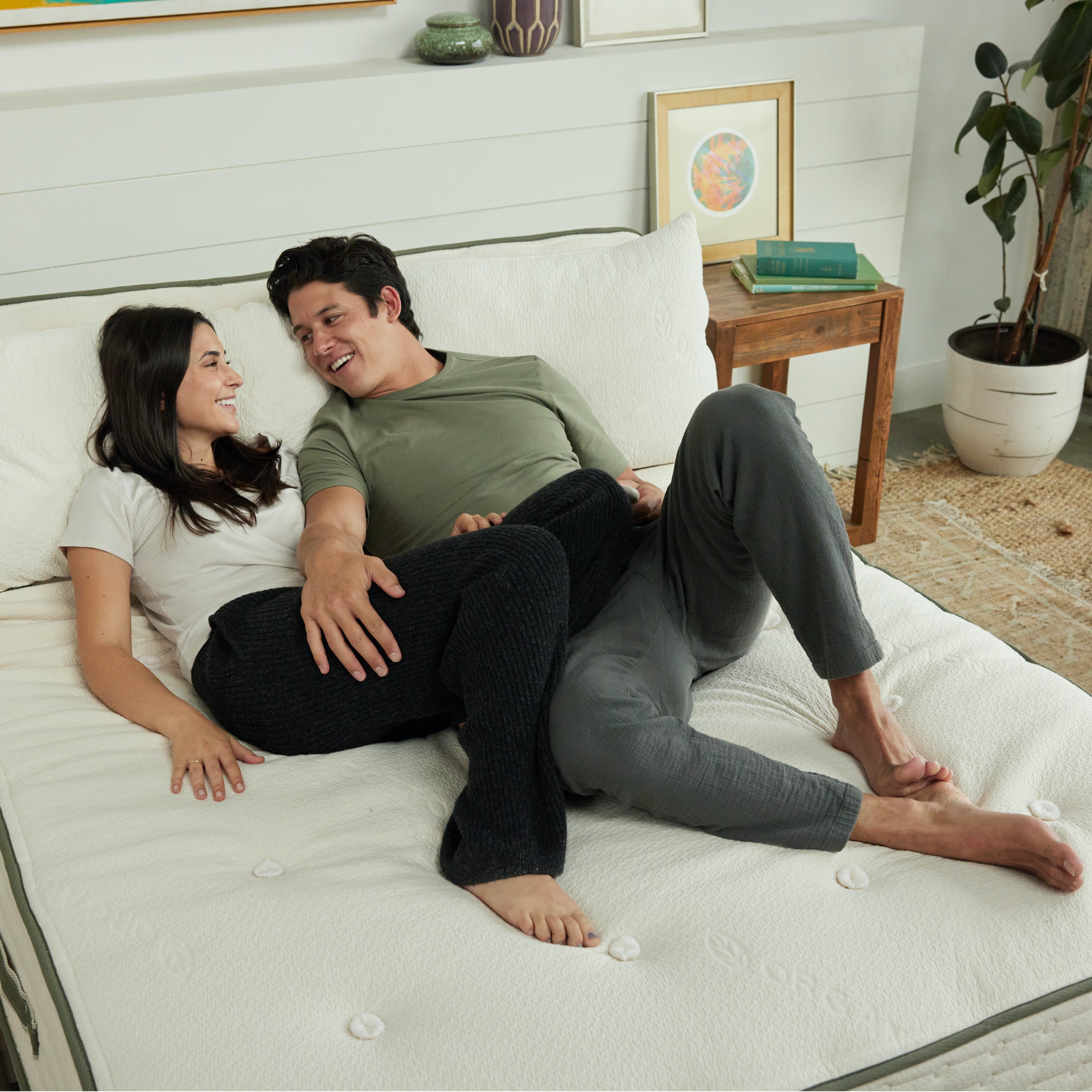 Avocado Eco Plus Adjustable Base — Lumbar Support, Deck-on-Deck Design