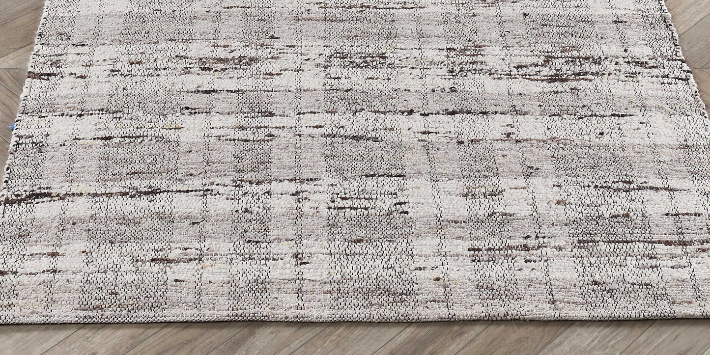 Pandora Natural Bassett