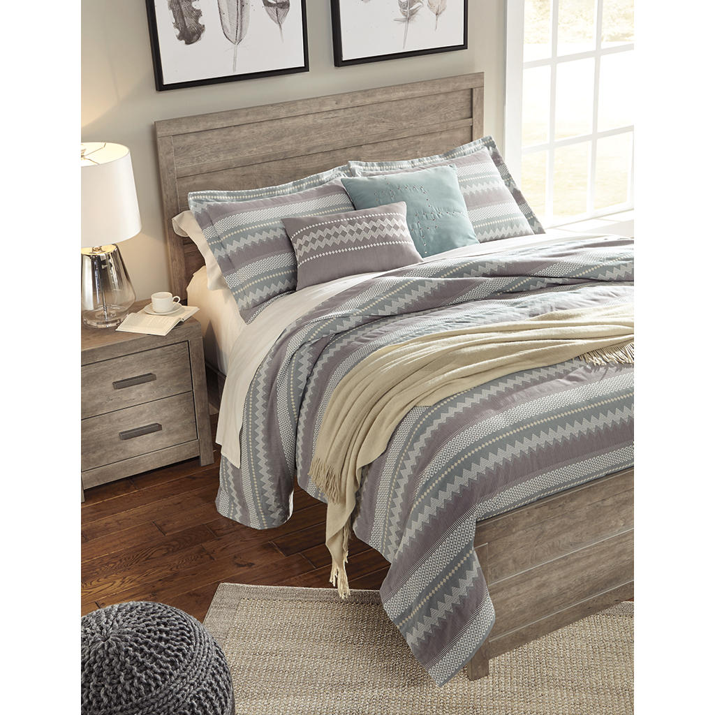 Culverbach Queen Panel Bed Signature Design by Ashley® Bedroom