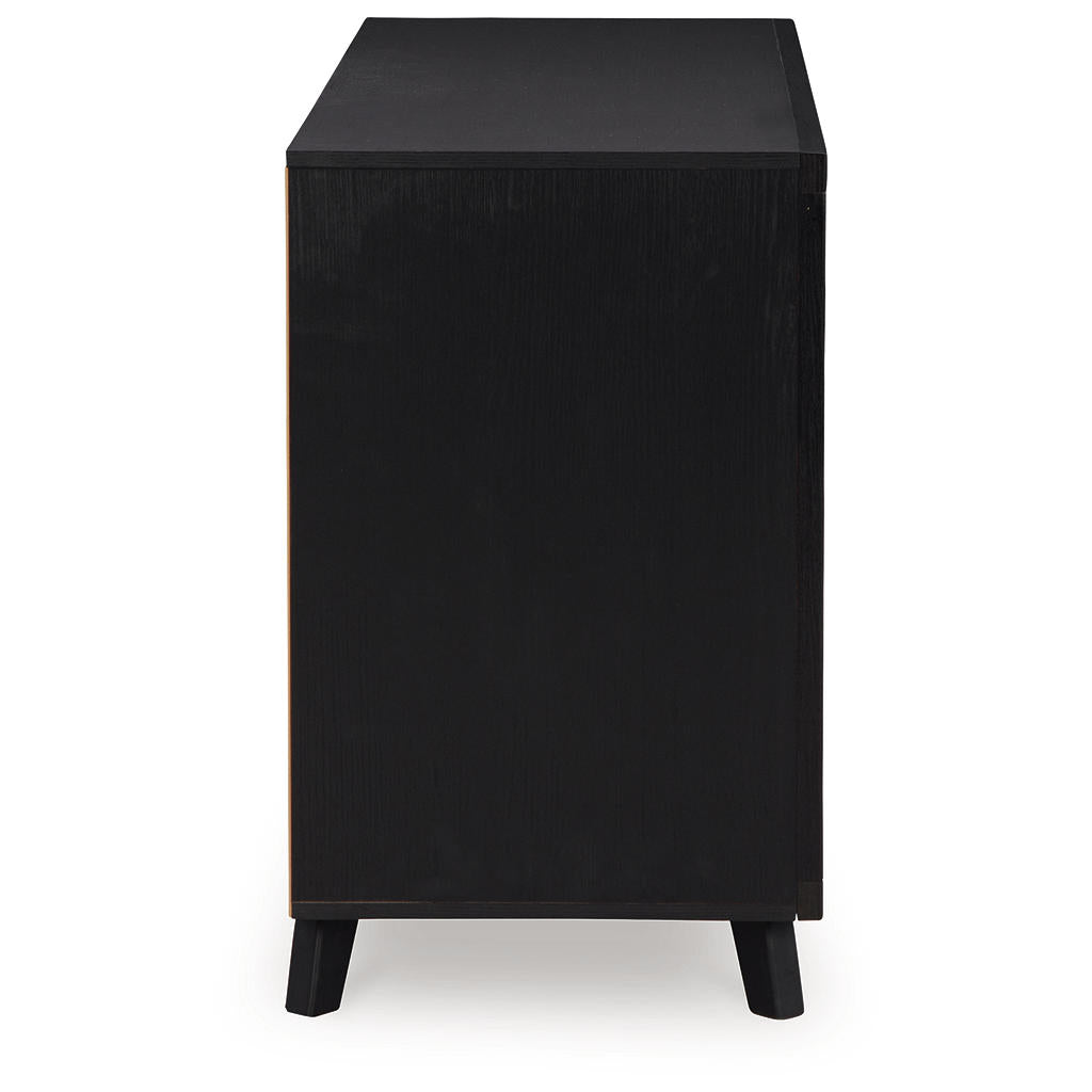 Danziar King Panel Bed, Dresser and 2 Nightstands Signature Design by Ashley® Uncategorized