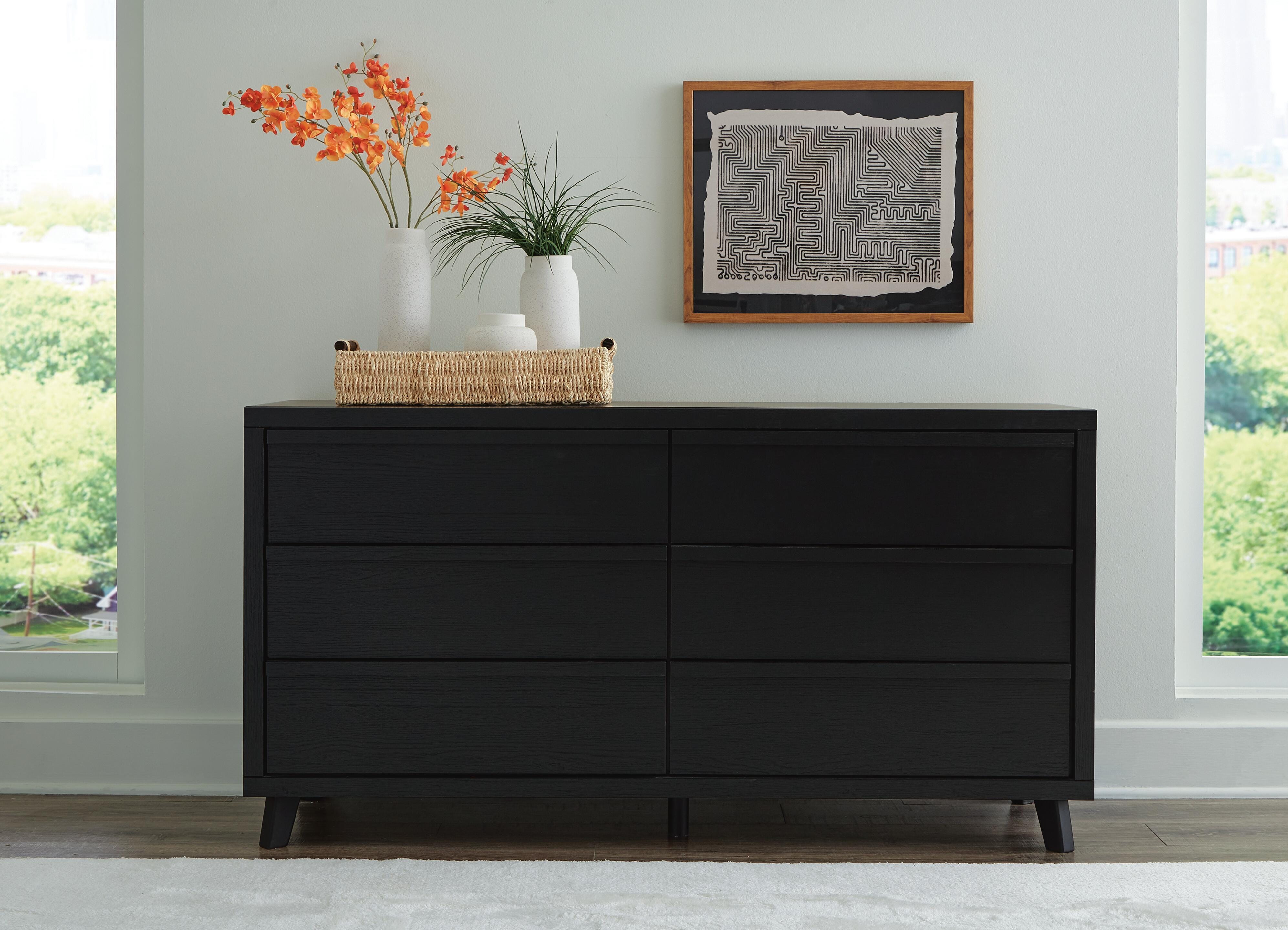 Danziar Queen Panel Bed and Dresser — 2-Piece Platform Set Signature Design by Ashley® Bedroom