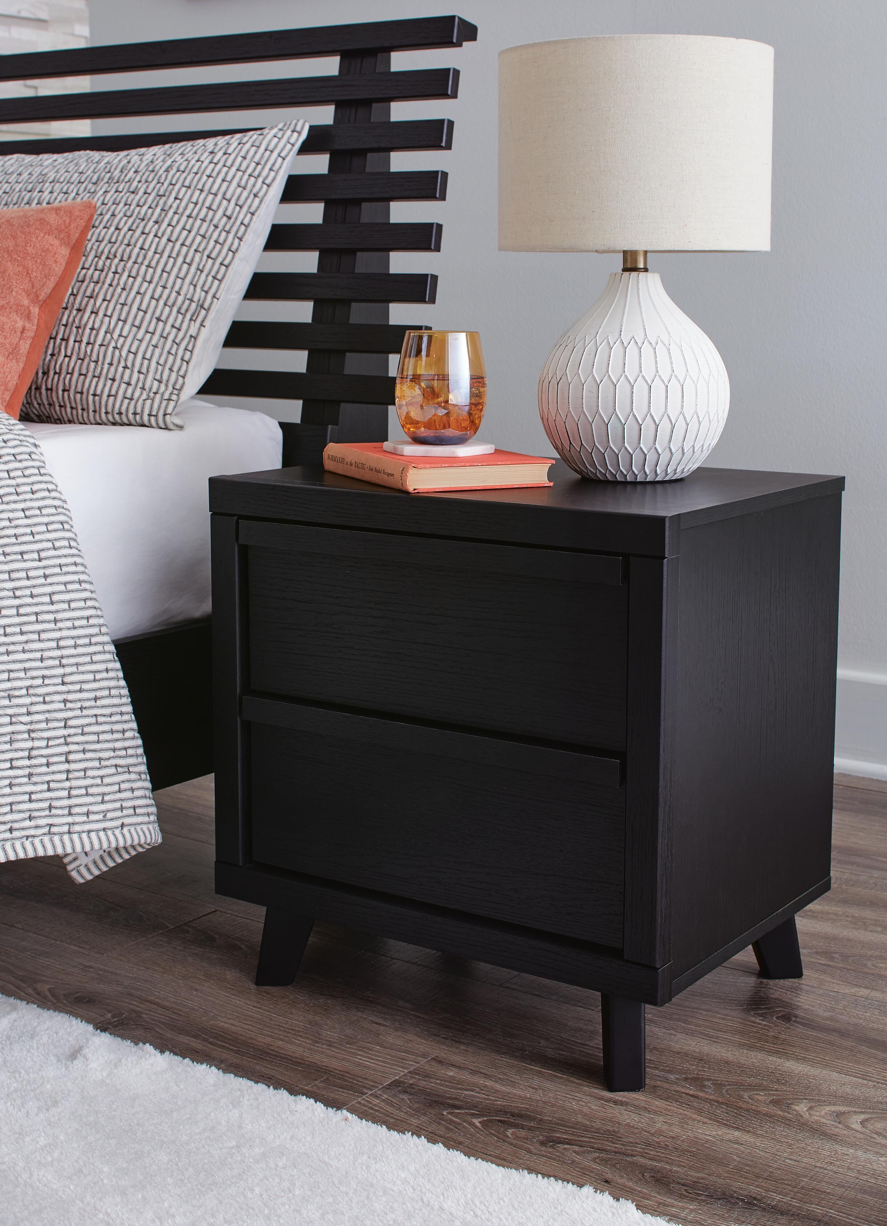 Danziar Queen Platform Bed and 2 Nightstands — 3-Piece Set Signature Design by Ashley® Bedroom