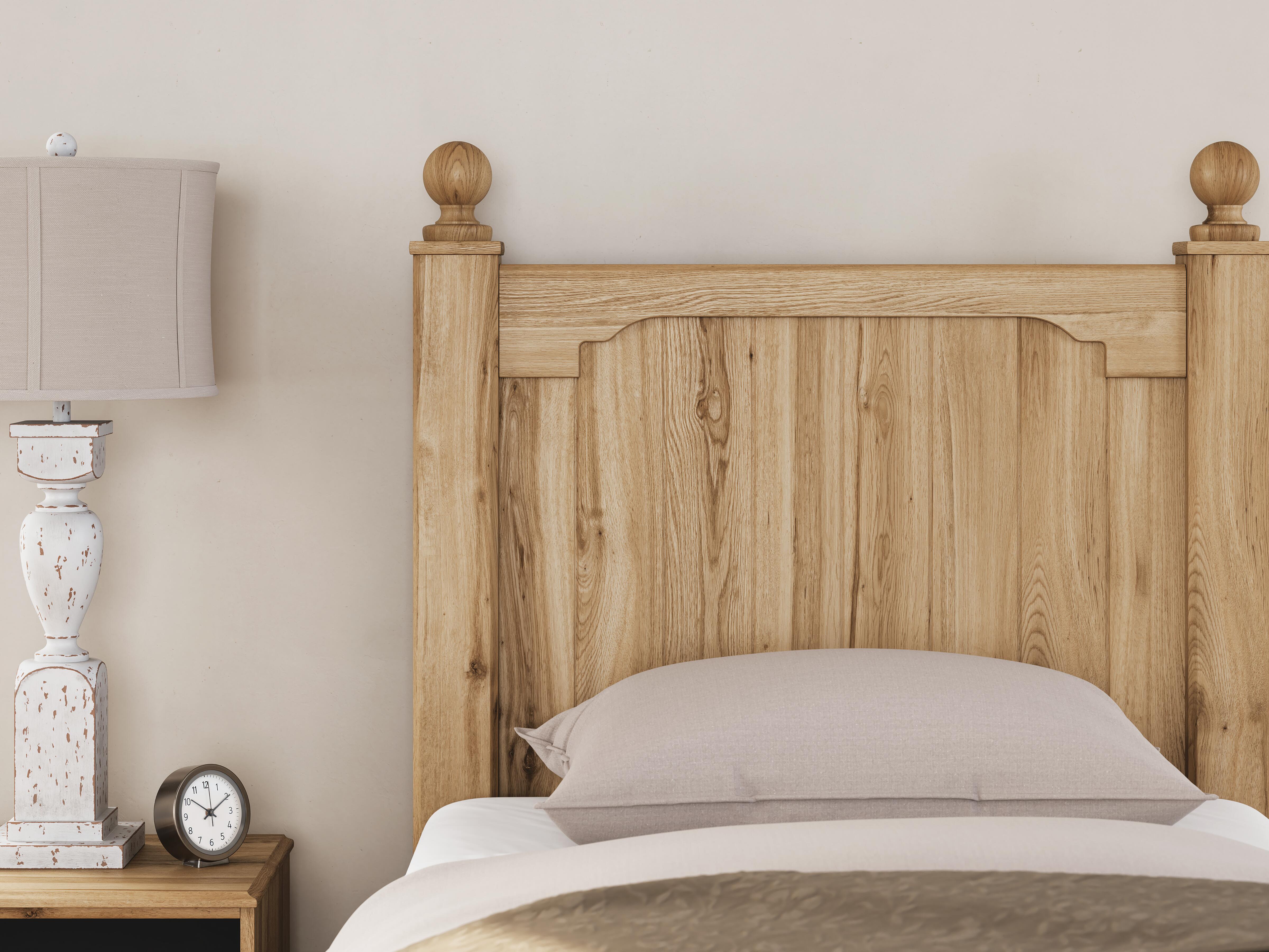 Aleaport Twin Panel Bed, Dresser and Mirror — 3-Piece Set Signature Design by Ashley® Bedroom