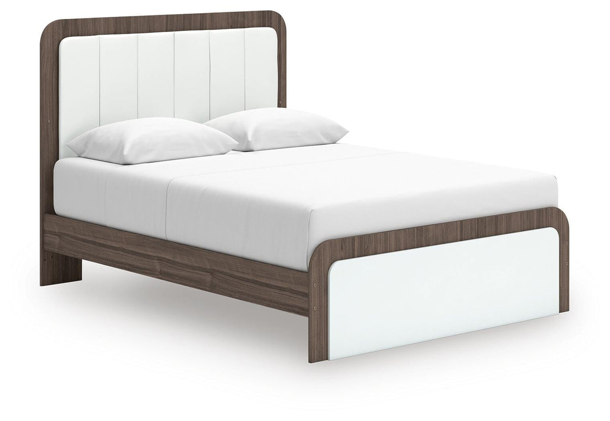 Kendanport Queen Upholstered Bed and 2 Nightstands — 3-Piece Signature Design by Ashley® Bedroom