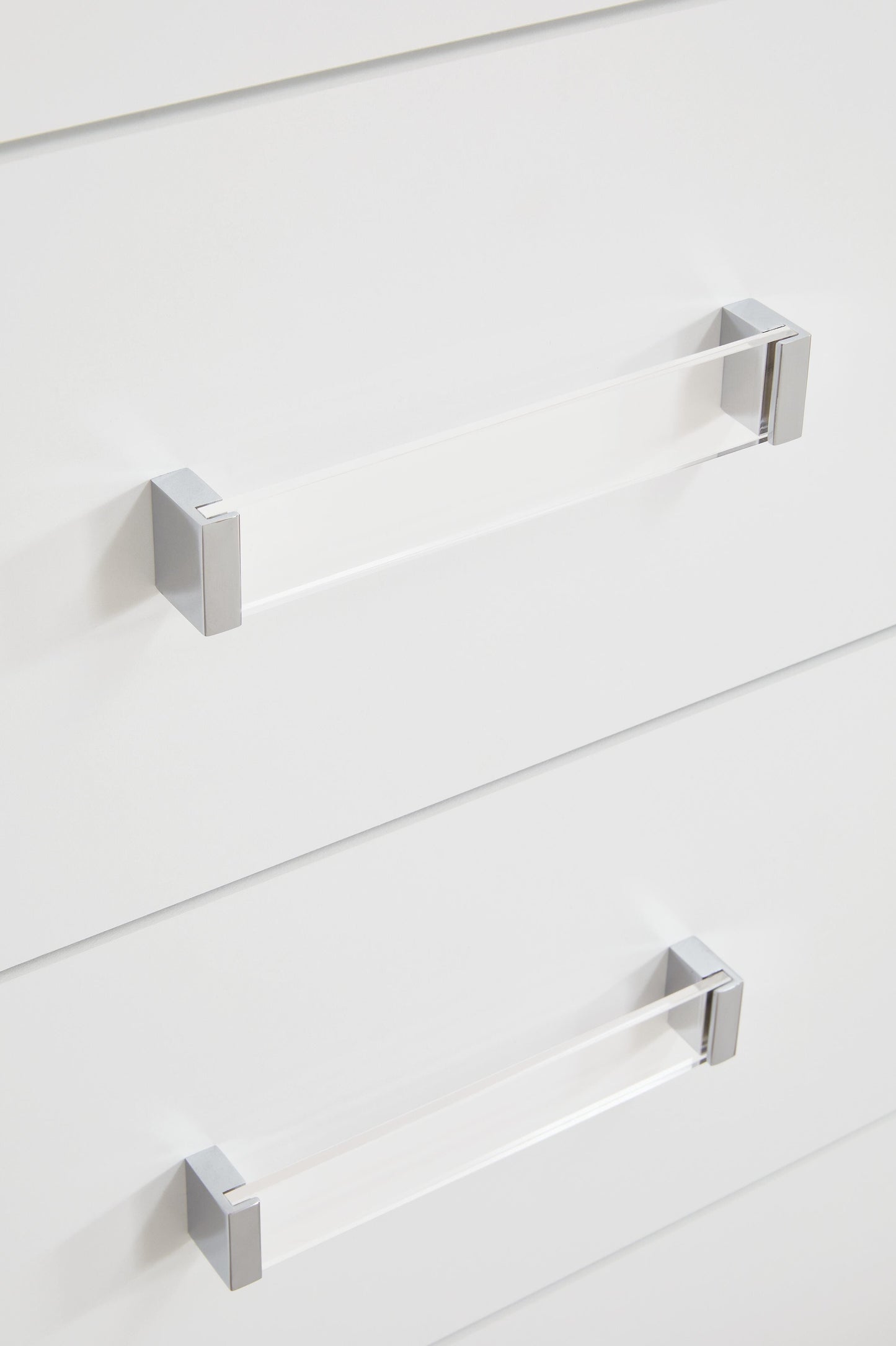 Maeling Chest of Drawers