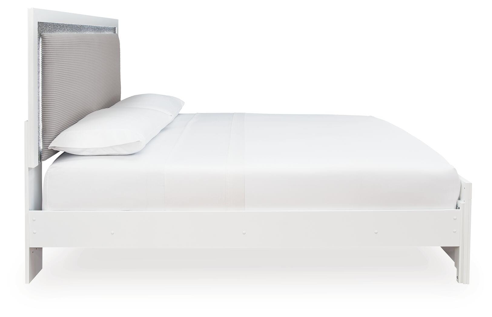 Maeling Queen Bed 4-Piece Set with Mirror and Nightstand (1119) Signature Design by Ashley® Bedroom