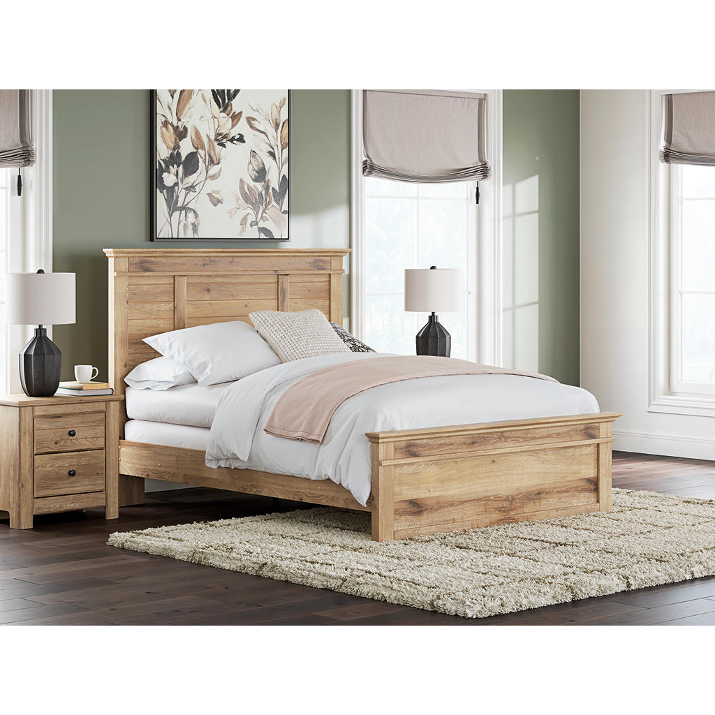 Makidern Queen Panel Bed Signature Design by Ashley® Bedroom