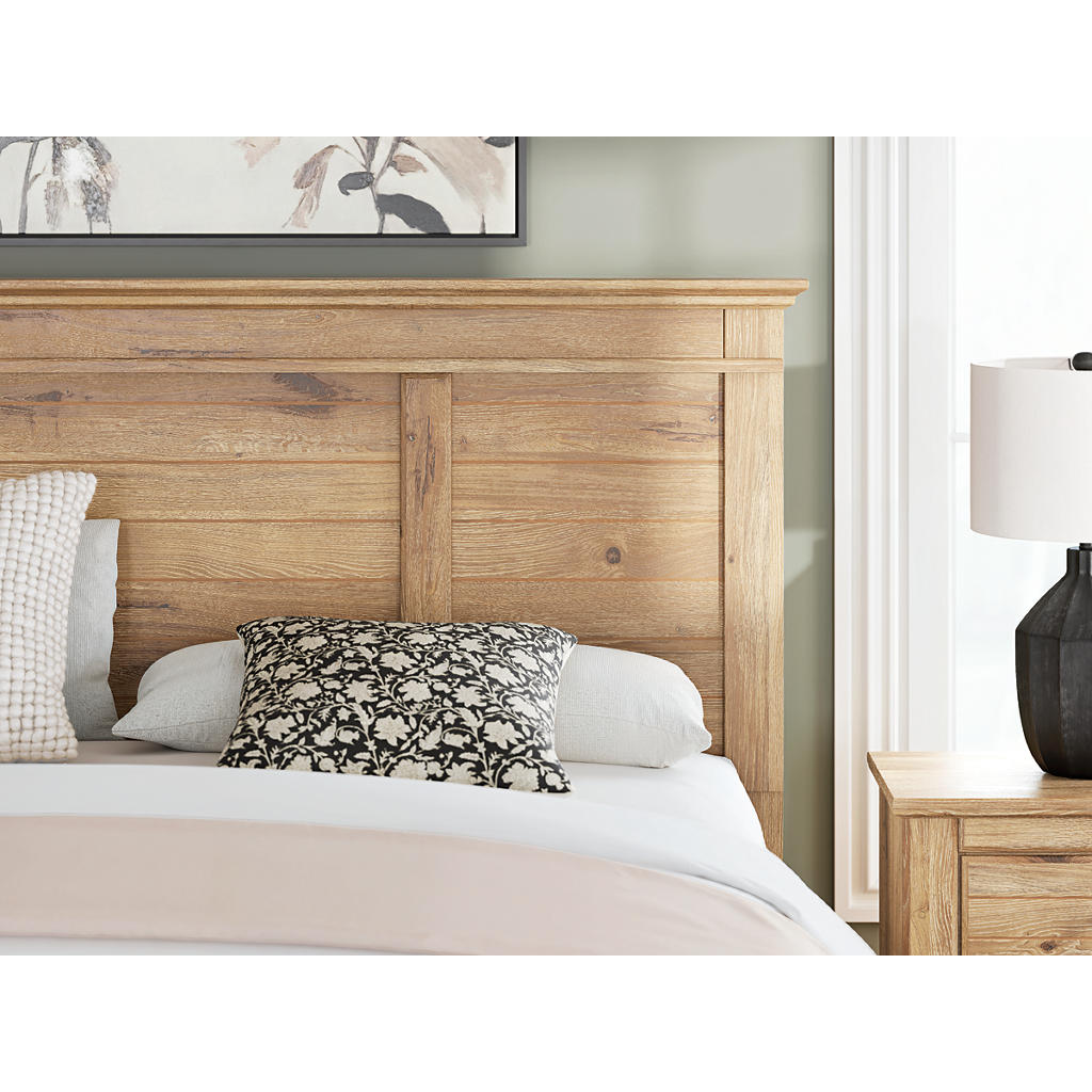 Makidern King Panel Bed Signature Design by Ashley® Bedroom