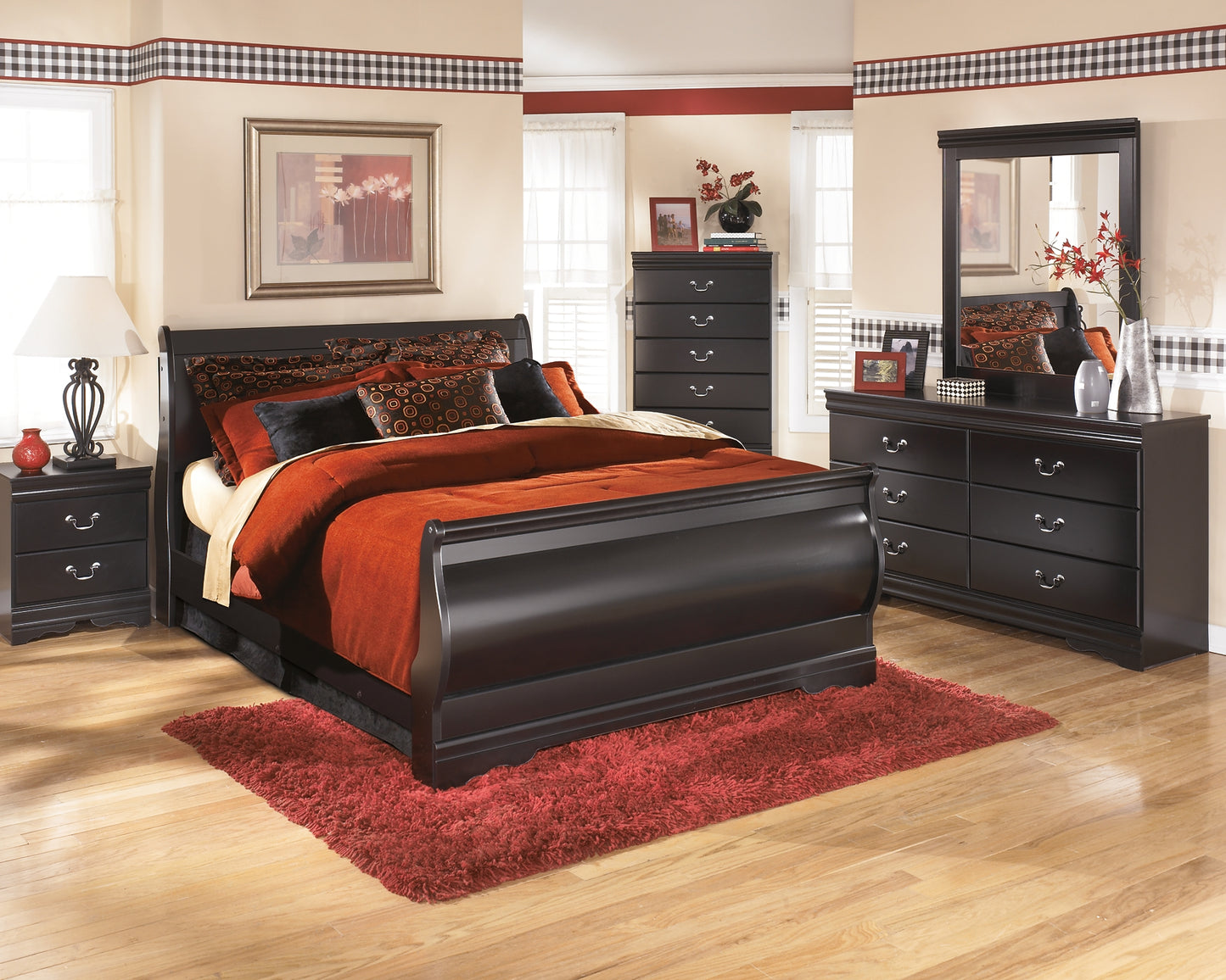 Huey Vineyard Full Sleigh Bed, Chest and 2 Nightstands