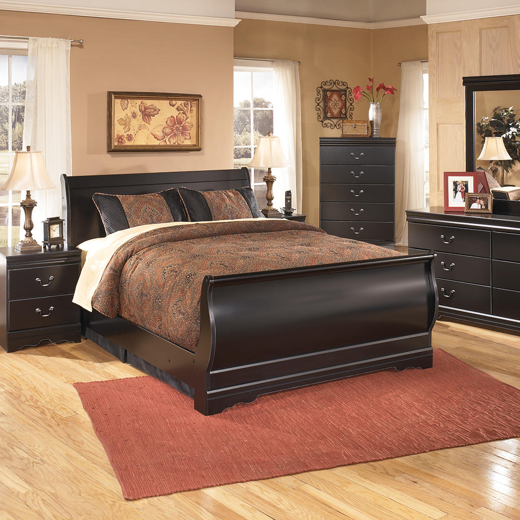 Huey Vineyard Queen Sleigh Bed, Dresser, Mirror, Chest, and 2 Nightstands Signature Design by Ashley® Uncategorized