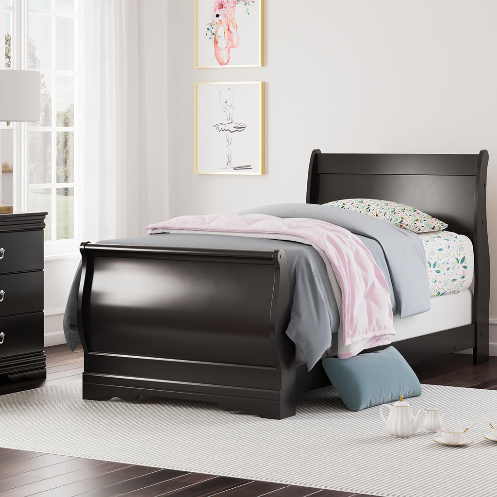 Huey Vineyard Twin Sleigh Bed Signature Design by Ashley® Beds