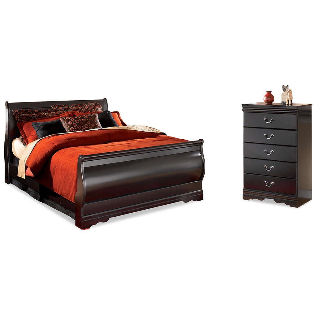 Huey Vineyard Queen Sleight Bed and Chest Signature Design by Ashley® Uncategorized