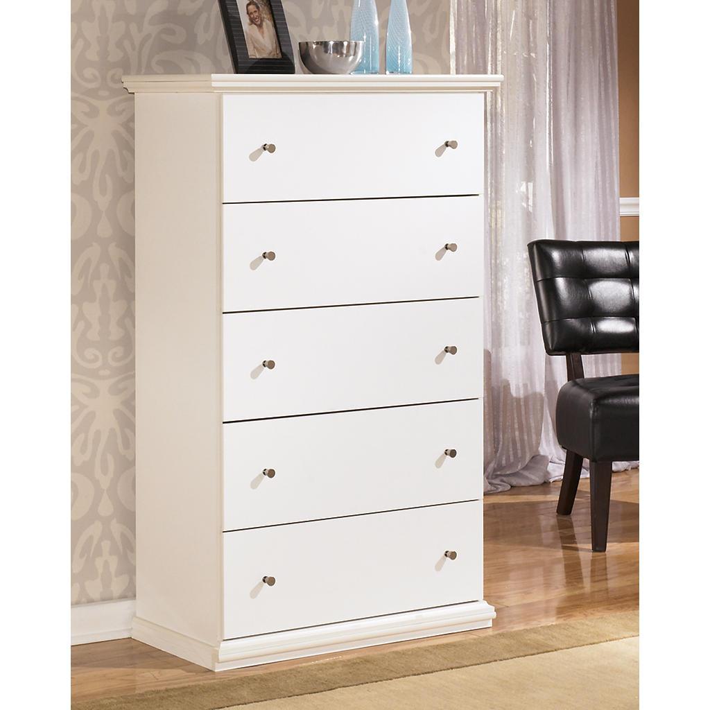 Bostwick Shoals Chest — White with Scalloped Moulding Signature Design by Ashley® Bedroom