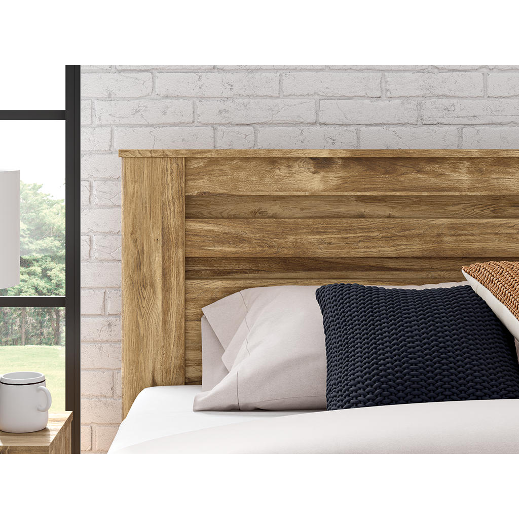 Maystonna King Panel Bed Signature Design by Ashley® Bedroom
