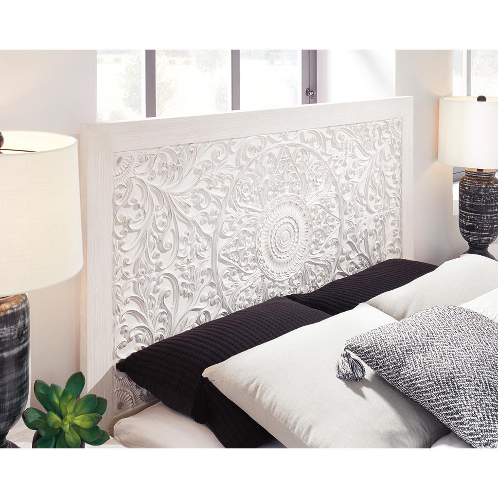 Paxberry Queen Panel Bed, Chest and Nightstand Signature Design by Ashley® Uncategorized