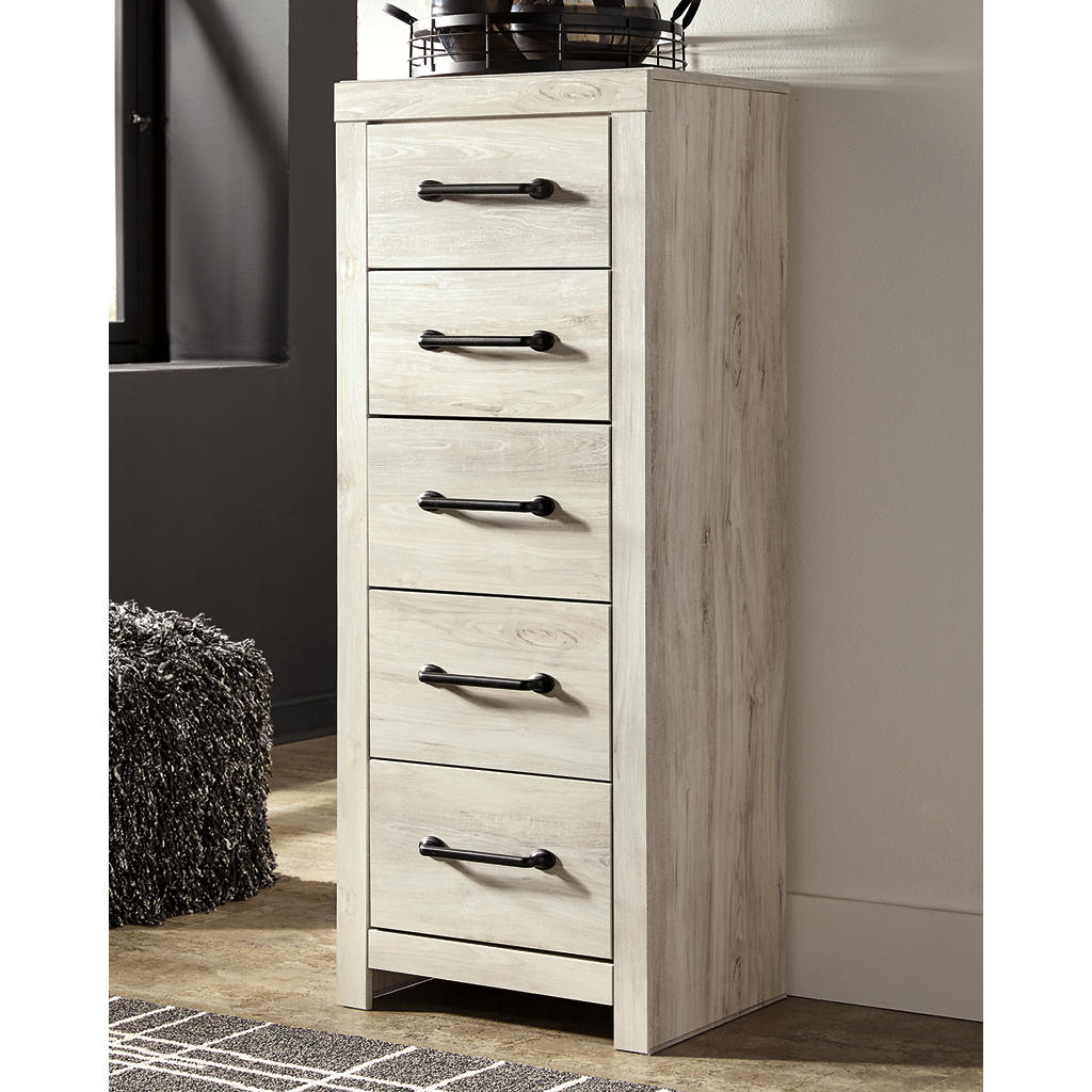Cambeck Queen Panel Bed and Chest Signature Design by Ashley® Uncategorized
