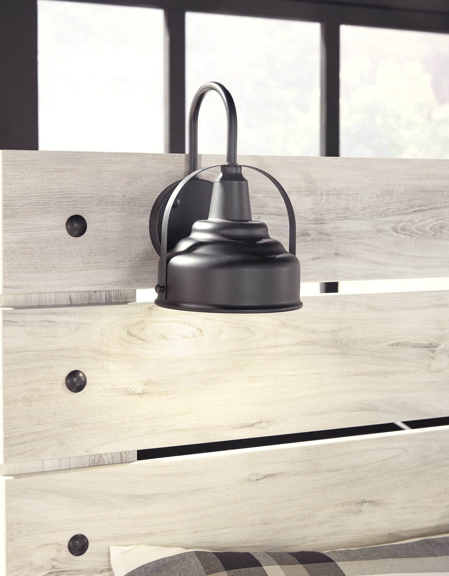 Cambeck Queen Panel Headboard, Dresser, Mirror, Chest and 2 Nightstands