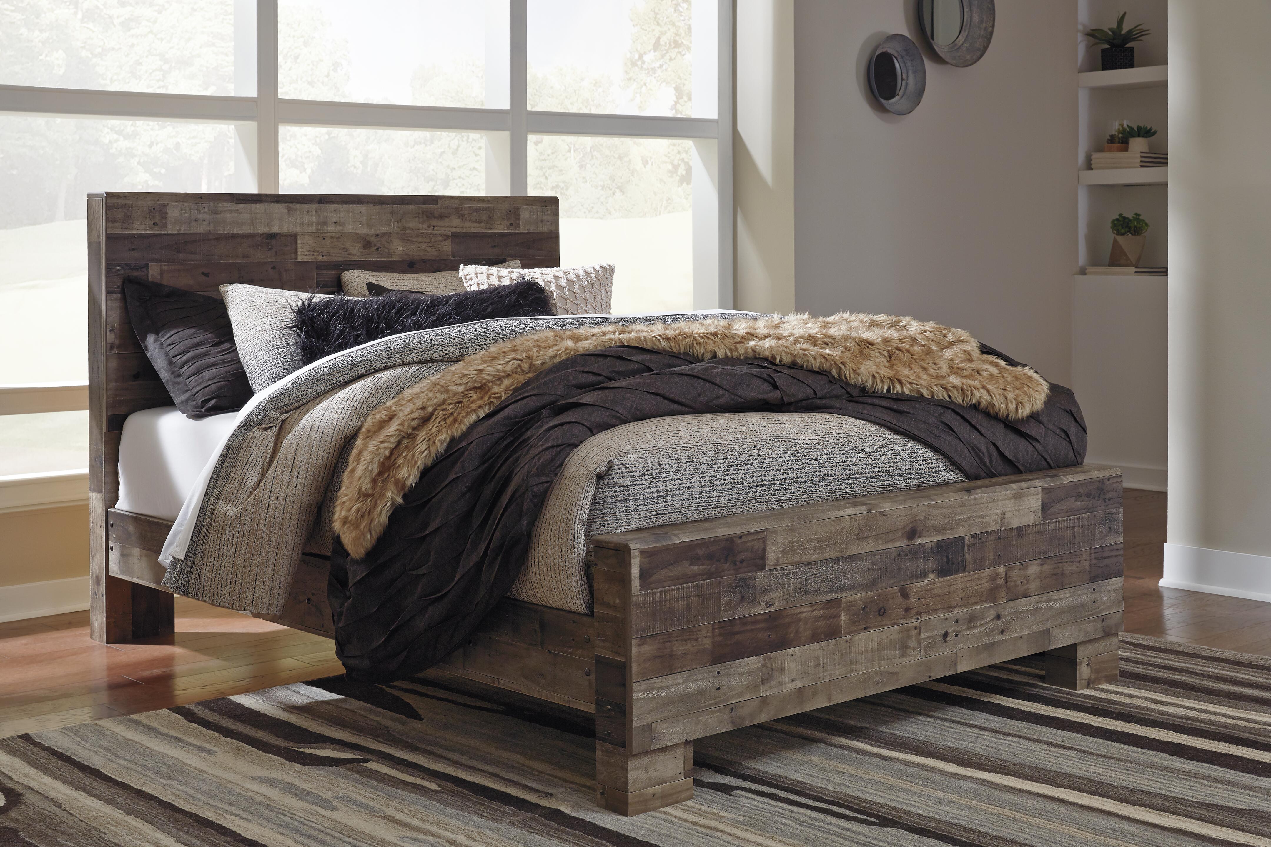 Derekson Queen Panel Bed, Dresser and Mirror