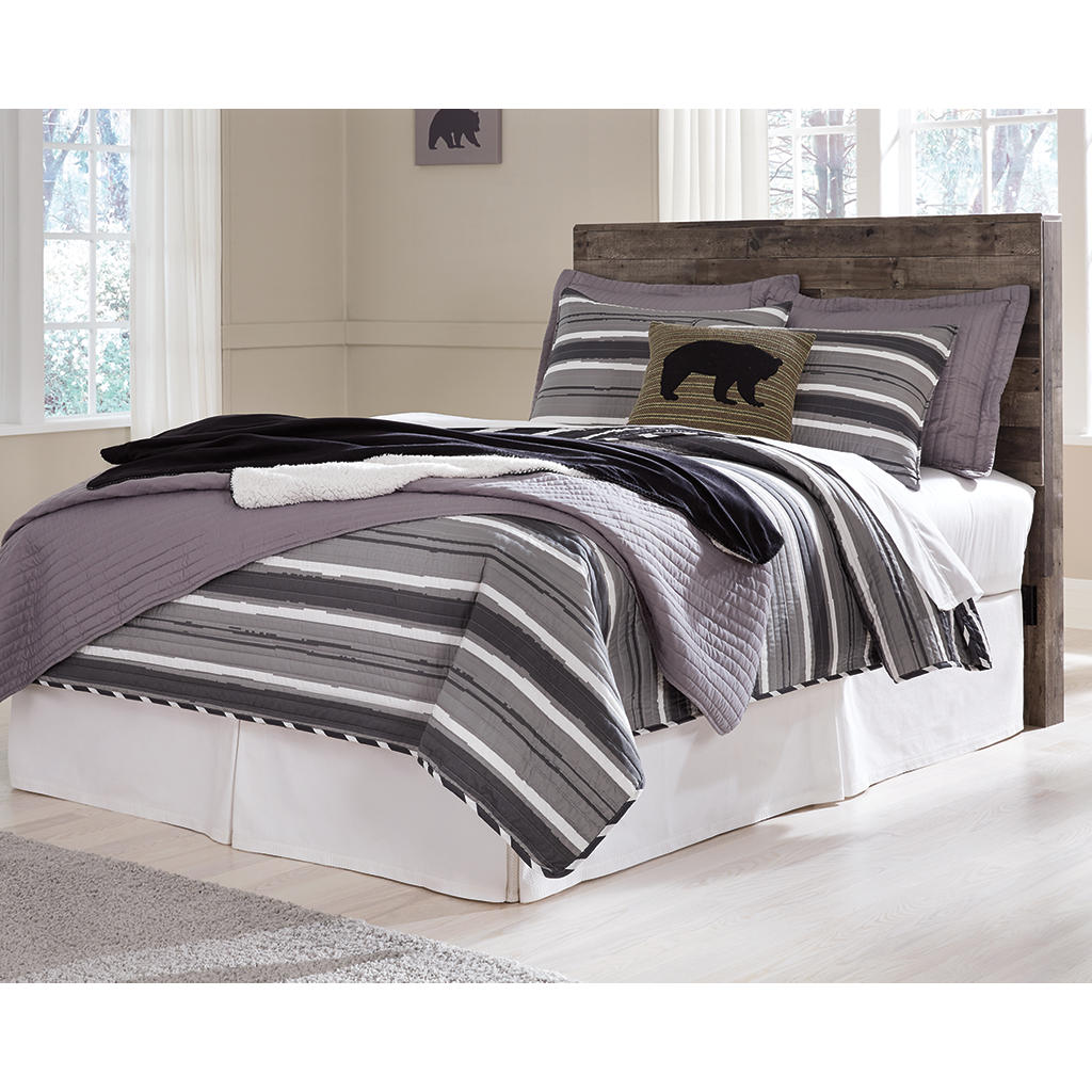 Derekson Full Panel Headboard, Dresser and Nightstand Benchcraft® Uncategorized