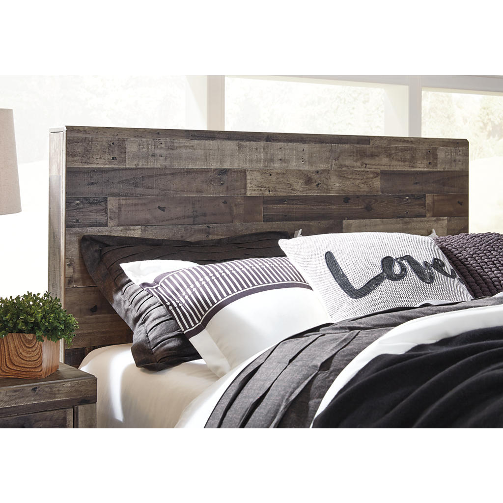 Derekson Queen Panel Bed Benchcraft® Bedroom