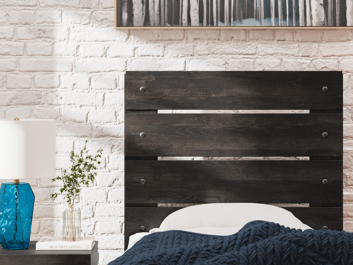 Hollivern Full Panel Bed, Dresser and Mirror Signature Design by Ashley® Bedroom