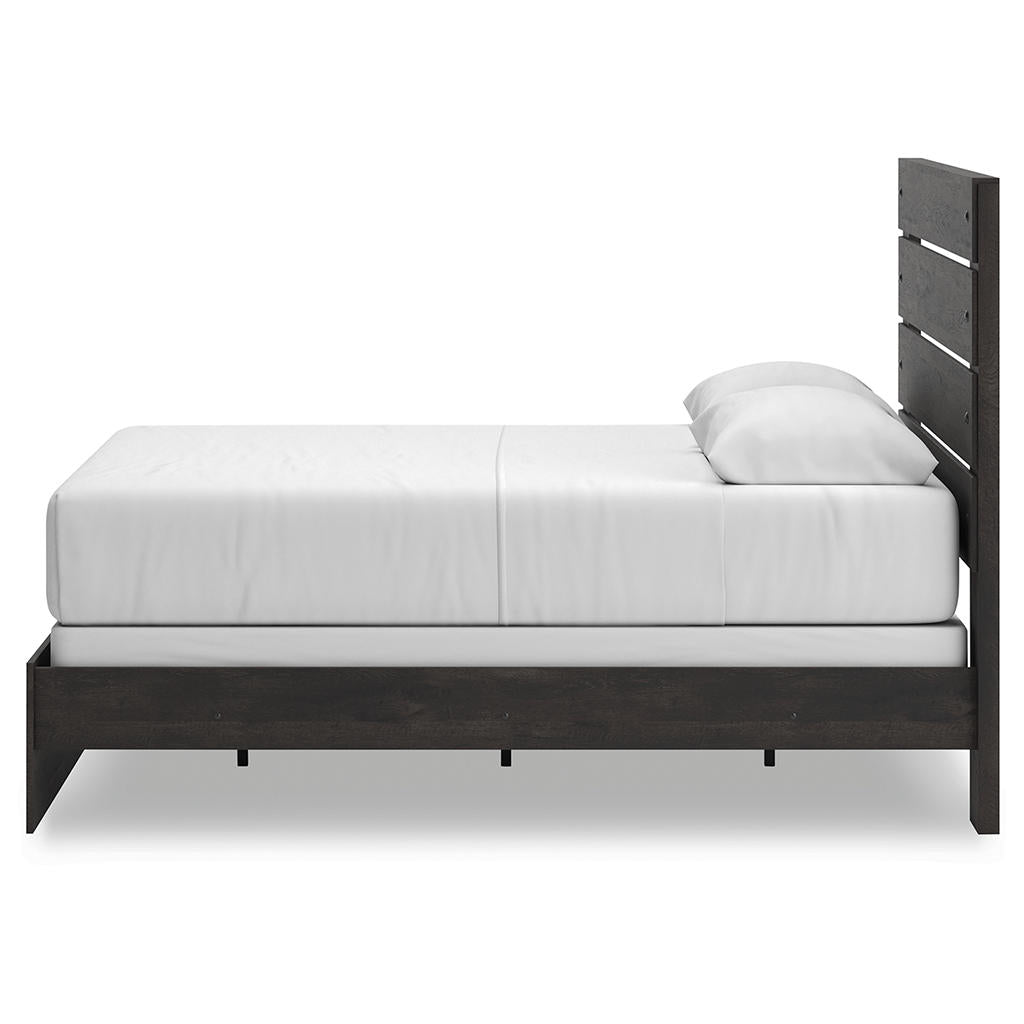 Hollivern Queen Panel Bed Signature Design by Ashley® Bedroom