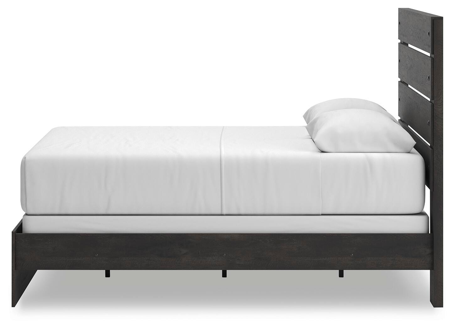 Hollivern Queen Panel Bed, Dresser and Mirror Signature Design by Ashley® Bedroom