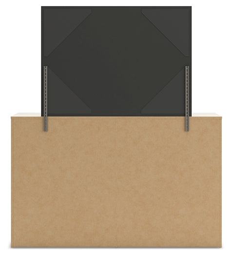 Lawroy Queen Panel Bed, Dresser and Mirror