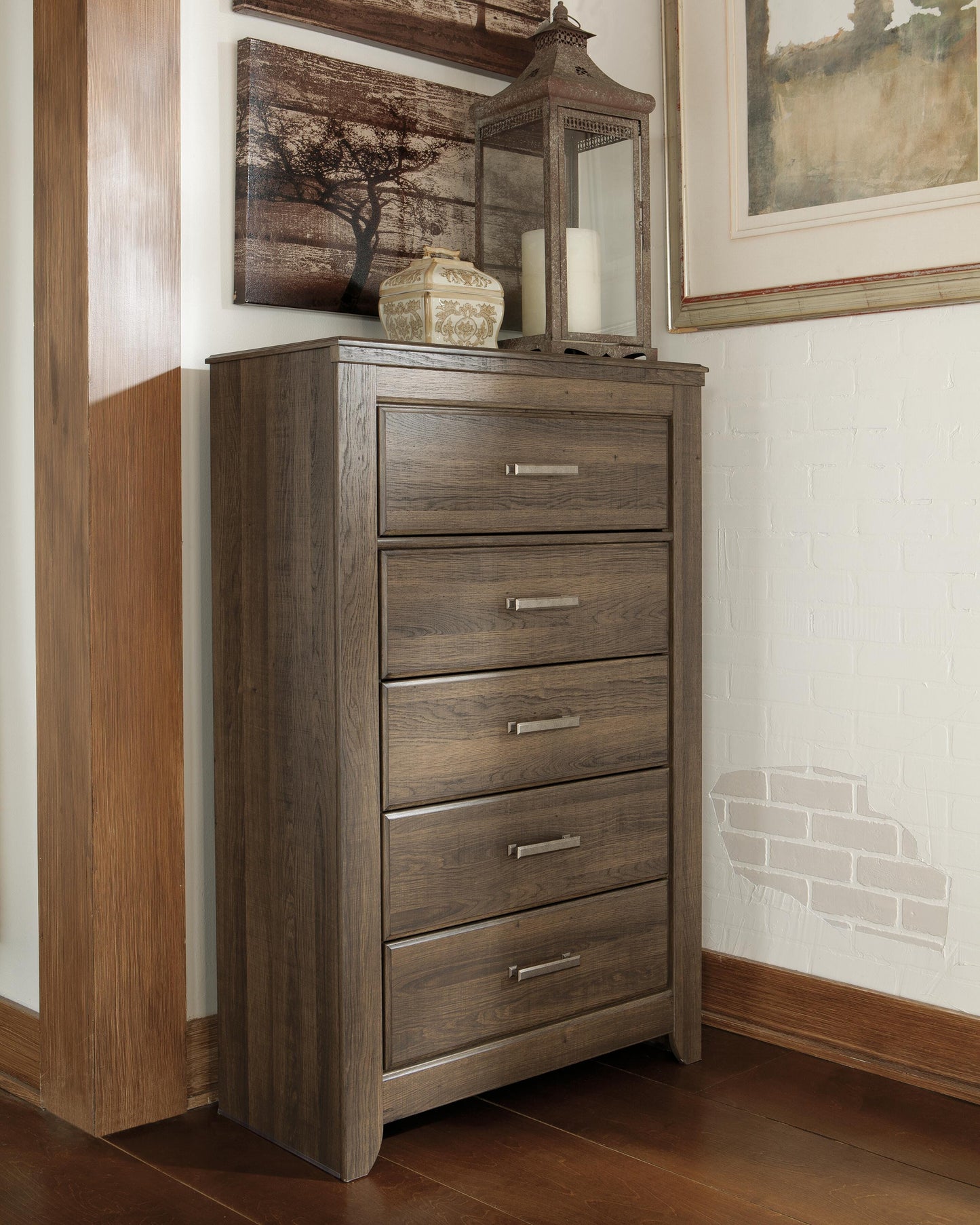 Juararo King Poster Bed and 2 Chests — 3-Piece Set Signature Design by Ashley® Bedroom