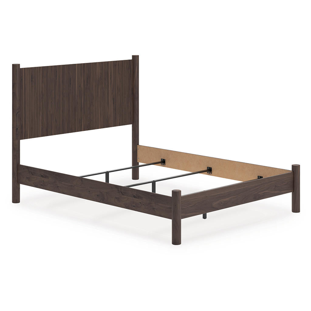 Pamytta Queen Panel Bed Signature Design by Ashley® Bedroom