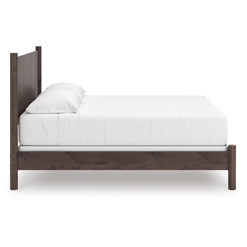 Pamytta King Panel Bed Signature Design by Ashley® Bedroom