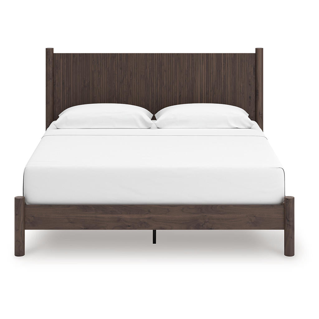 Pamytta King Panel Platform Bed Signature Design by Ashley® Bedroom
