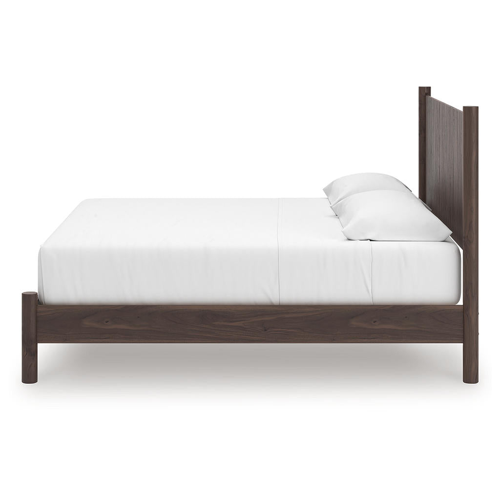 Pamytta King Panel Platform Bed Signature Design by Ashley® Bedroom