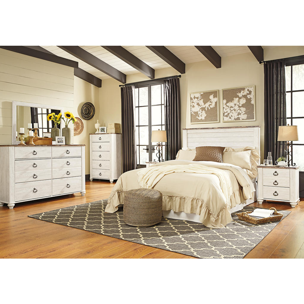 DOORBUSTER! Willowton Queen Panel Headboard Signature Design by Ashley® Bedroom